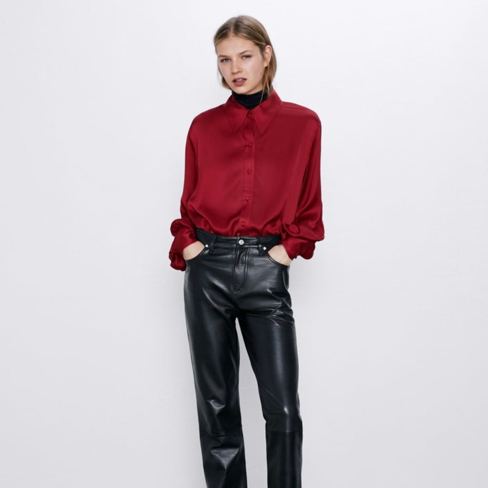 ZARA loose fitting satin finished button u…